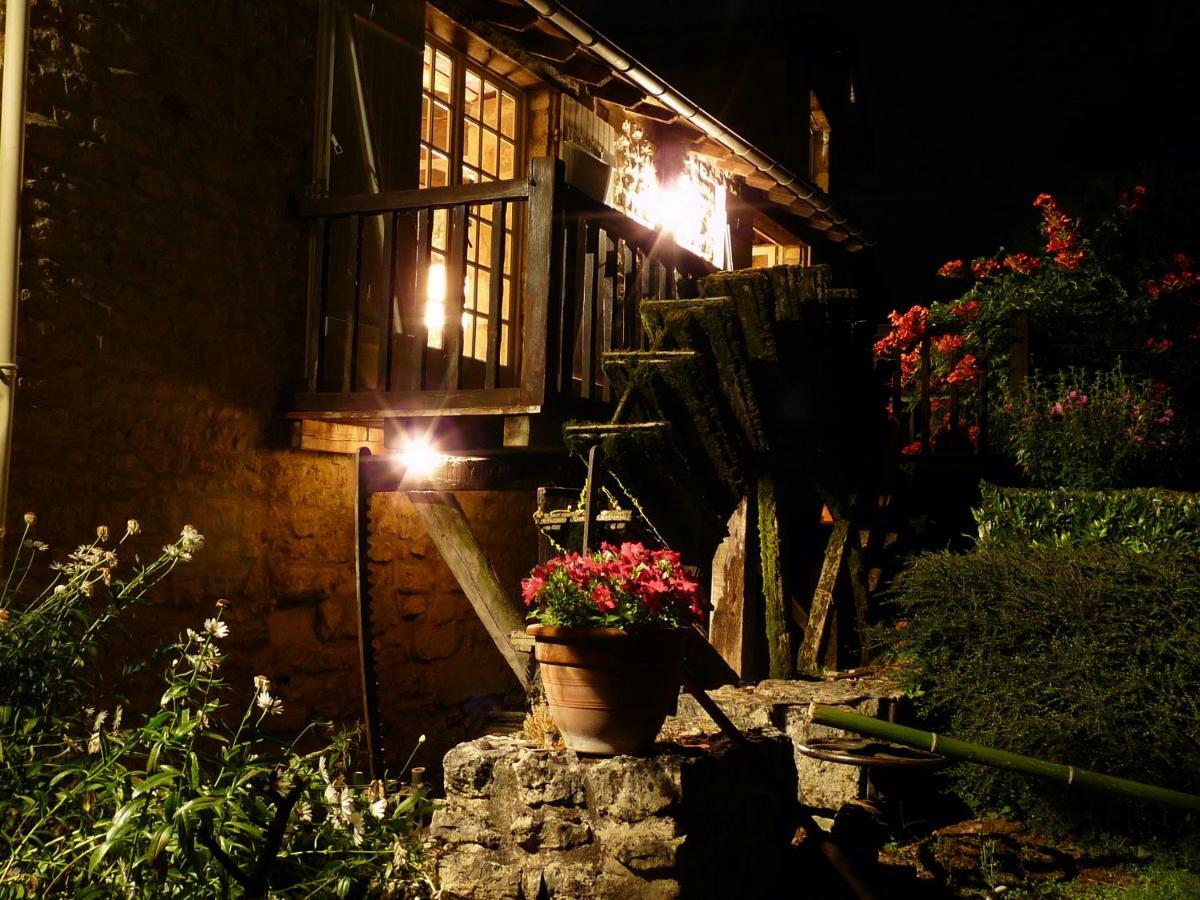 Вілла Moulin De Giroir Migne-Auxances Екстер'єр фото